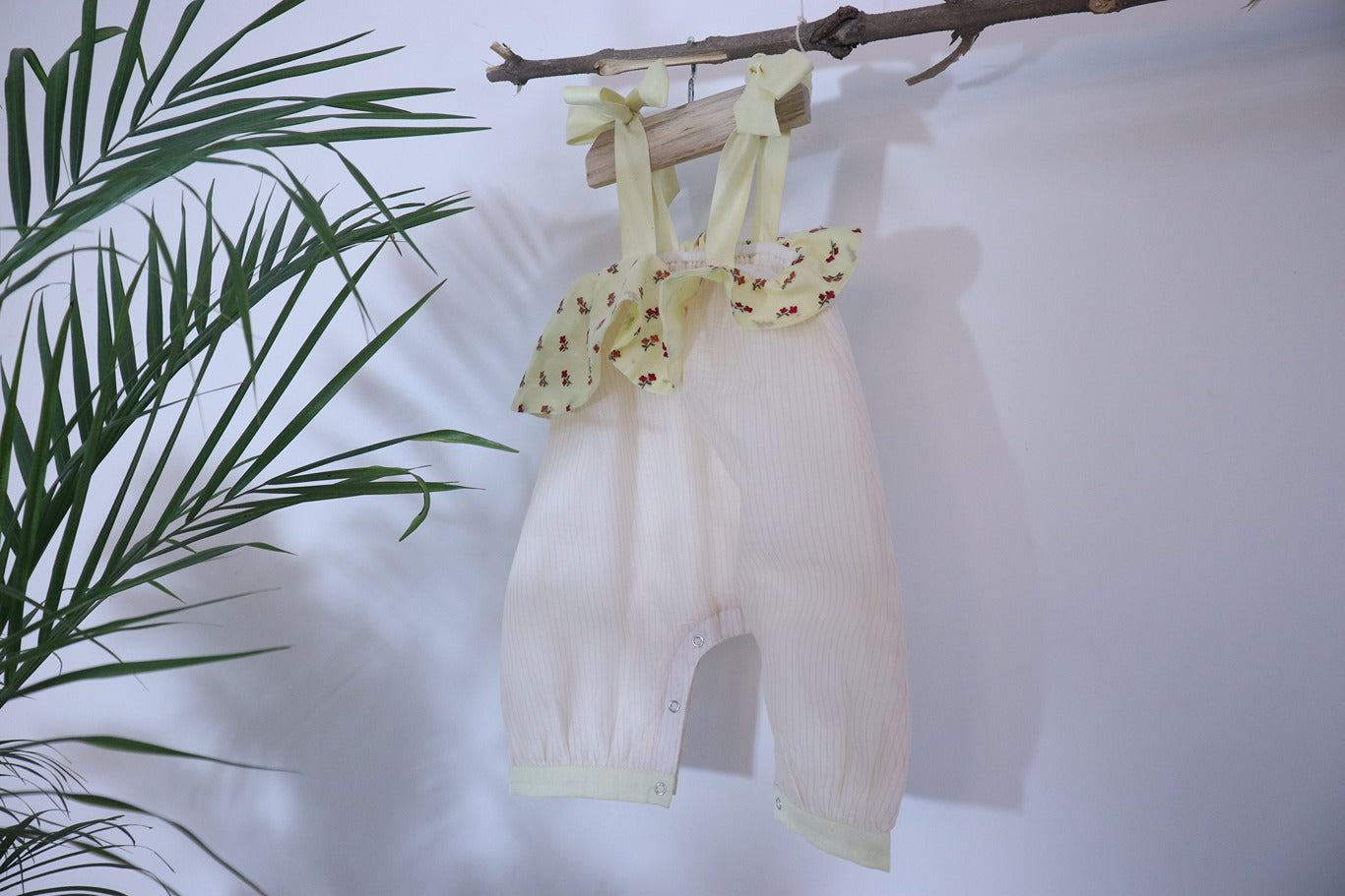 Daydreamer Infant yellow Romper