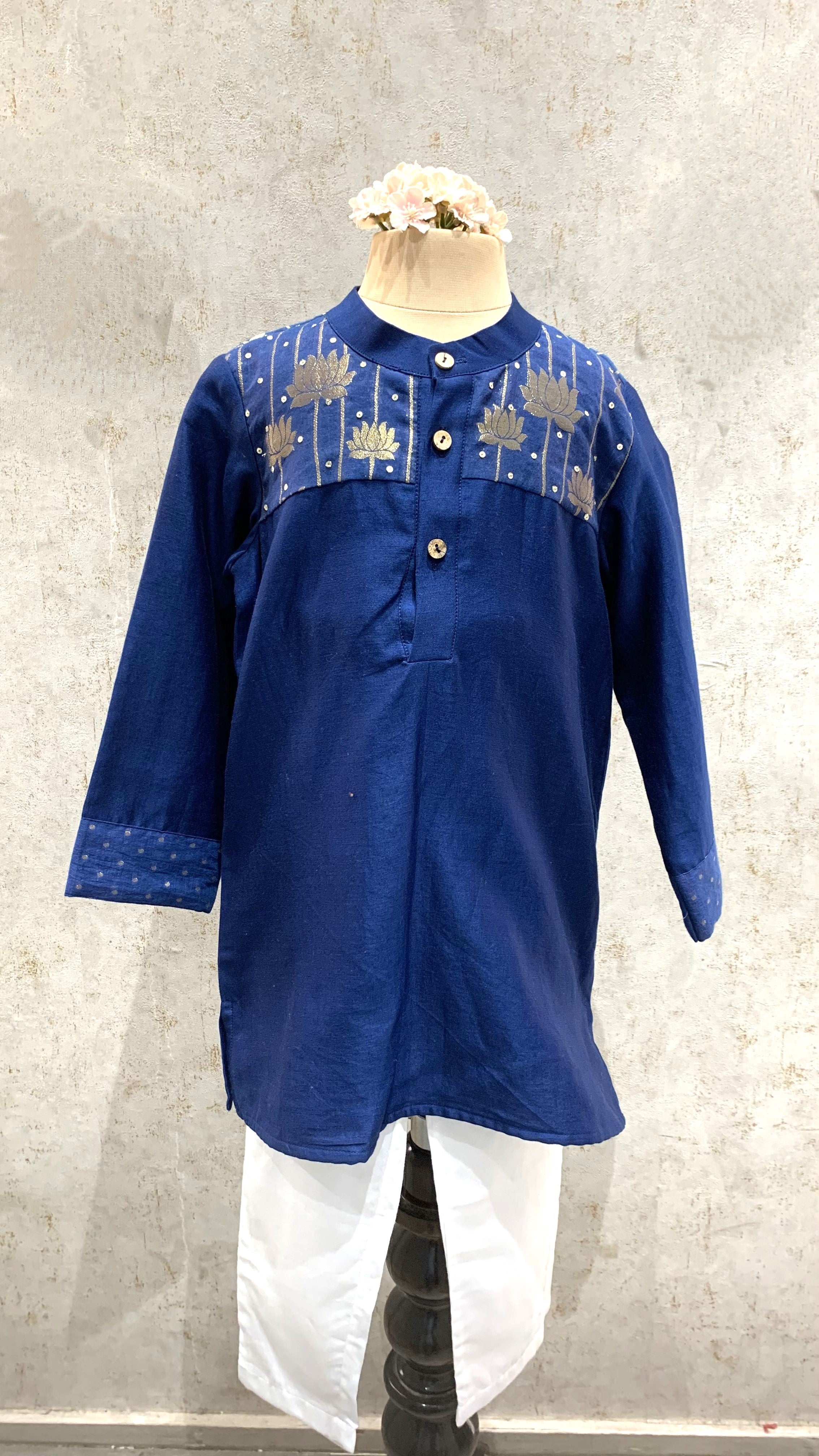 Lotus Zari Patch Kurta Set