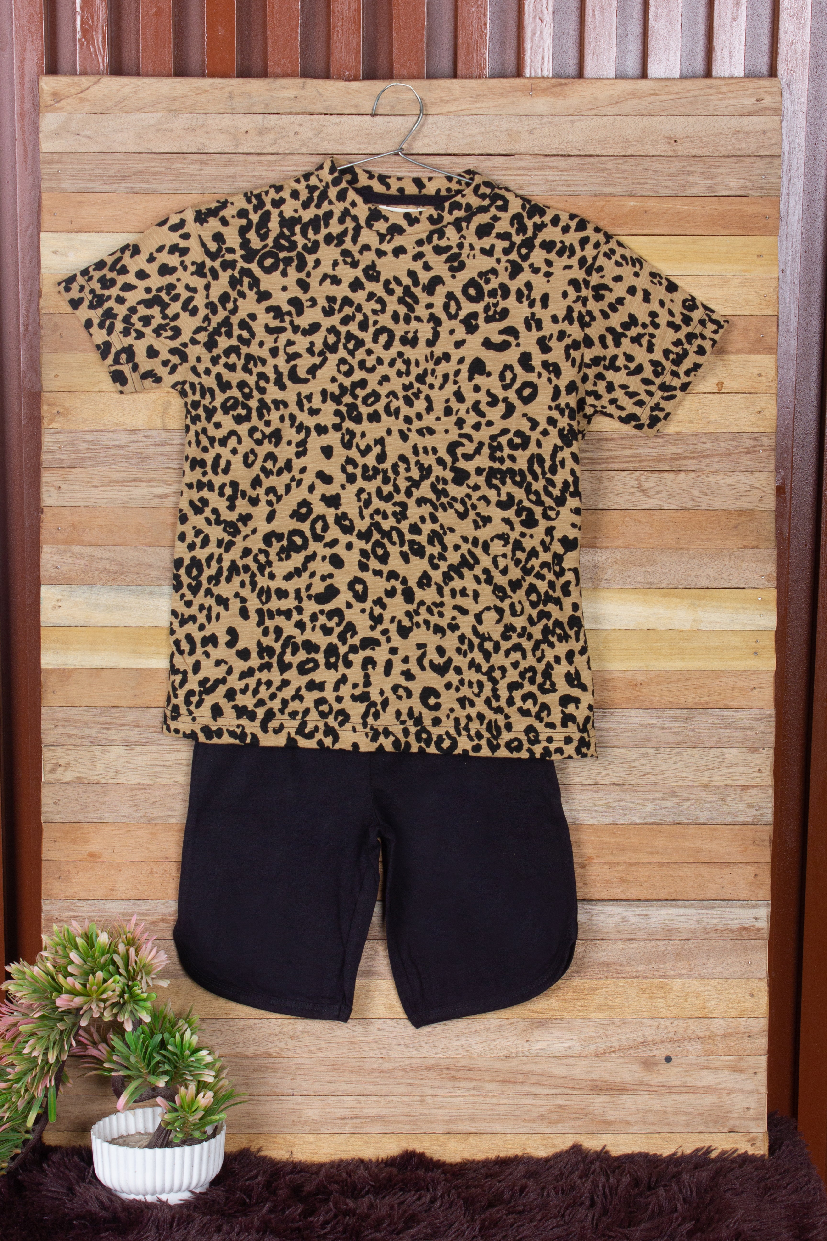 SnuggleMe Half Sleeves Girls Night suit with Culottes - Brown & Black
