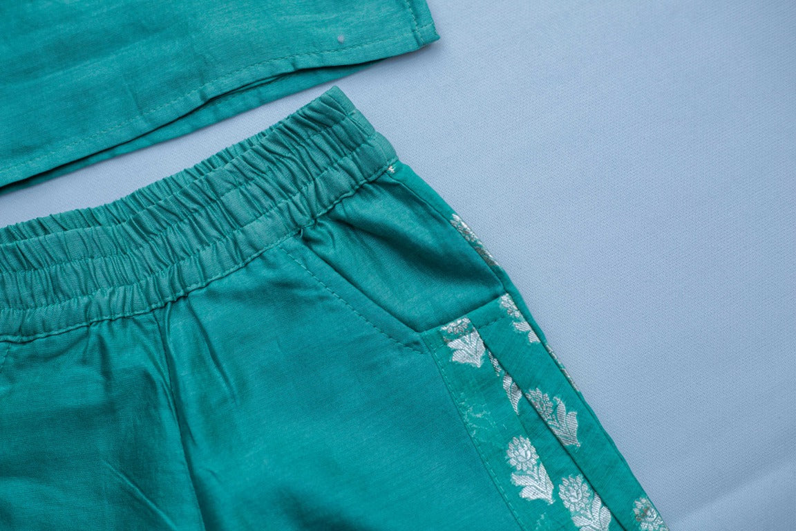 SnuggleMe Infant Unisex Green Chanderi Coord Set