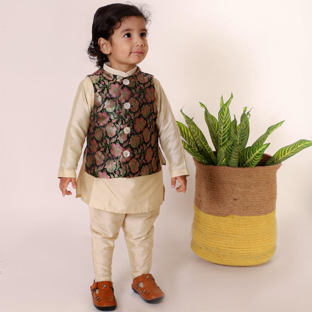 Elegant Black Tanchui Jacket Set