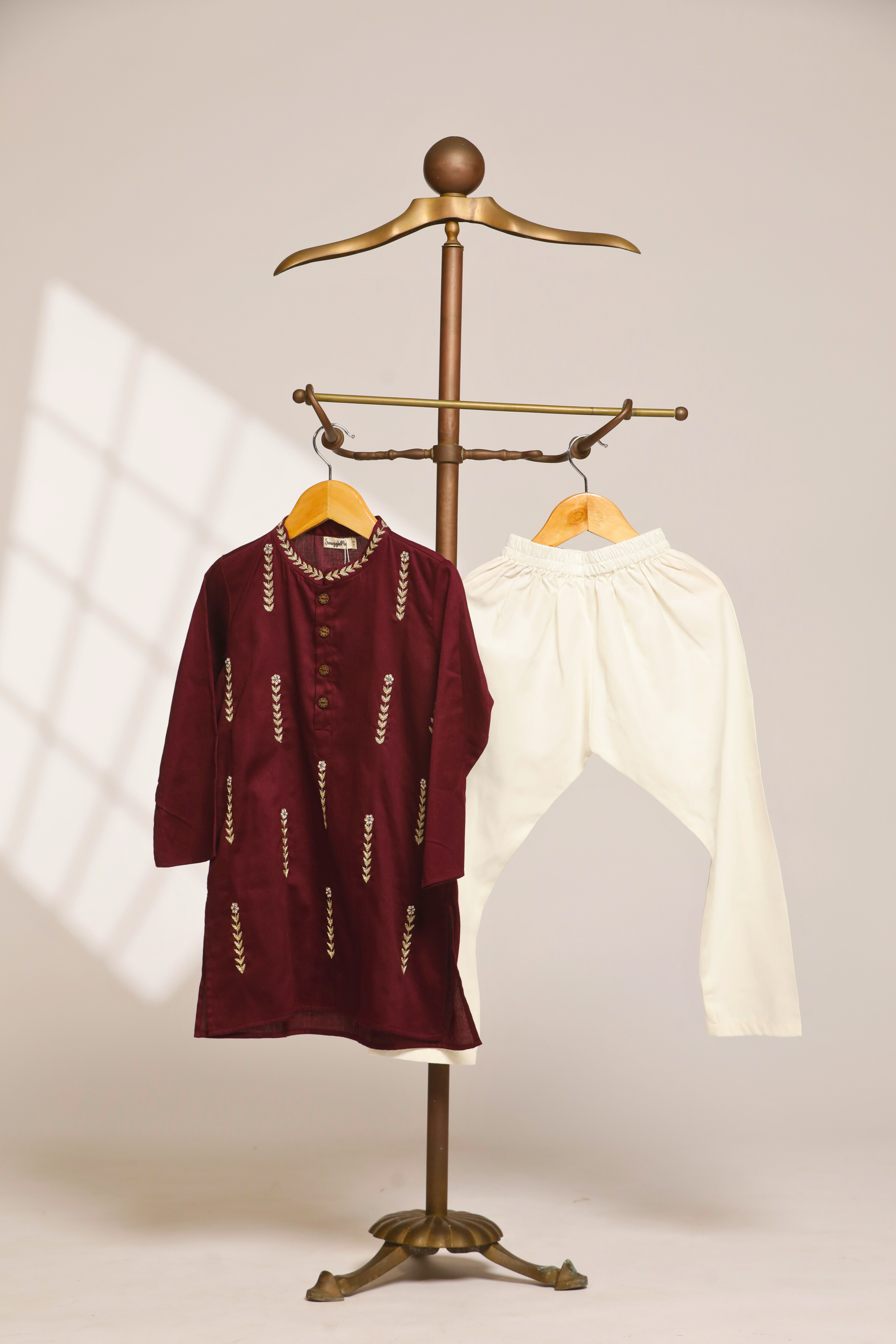 Boys Botanical Thread Embroidery Kurta Set - Wine