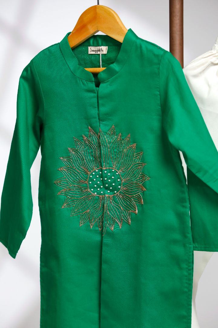 Green Embroidery Lotus kurta Set