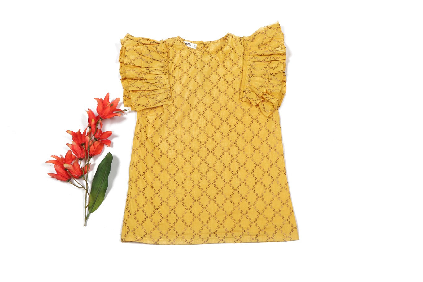 Dandelion dress with ruffled sleeves